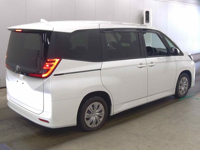 2025 Toyota Noah X auction photo 5