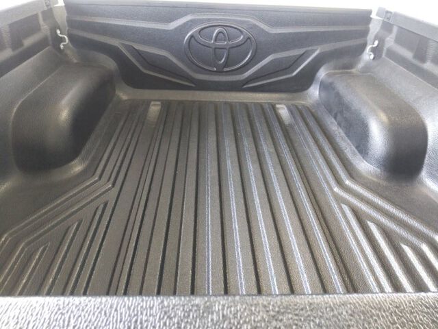 2024 Toyota Hilux Z GRスポーツ 4WD auction photo 6