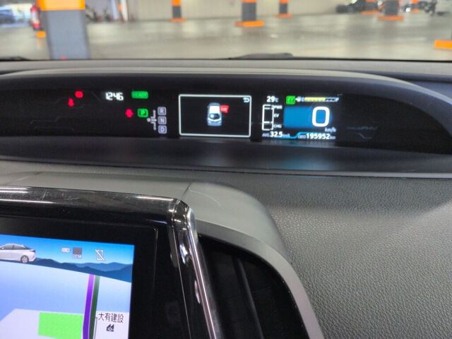2017 Toyota Prius PHEV Sナビパッケージ auction photo 6