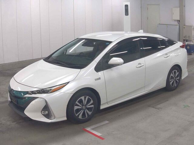 2017 Toyota Prius PHEV Sナビパッケージ auction photo 4