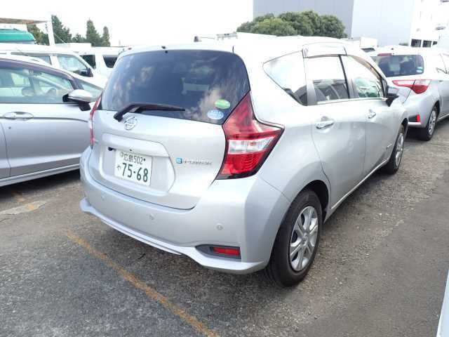 2020 Nissan Note e-POWER B auction photo 2