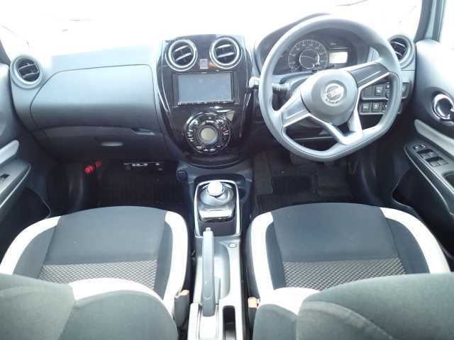 2020 Nissan Note e-POWER B auction photo 3
