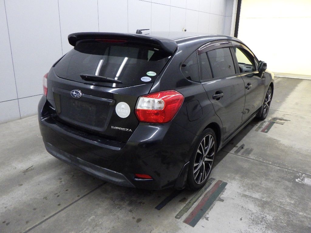 2014 Subaru インプレッサ スポーツ 4WD 2.0i auction photo 2