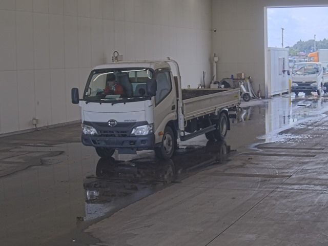 2019 Hino Dutro ヒラ Japan auction vehicle