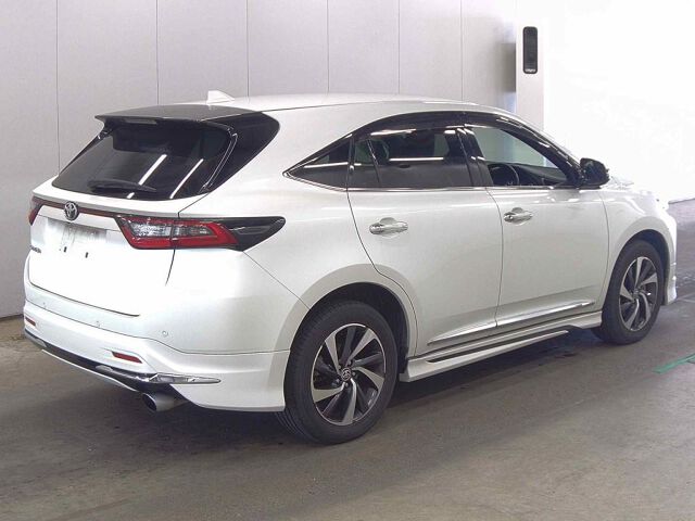 2019 Toyota Harrier progress auction photo 5