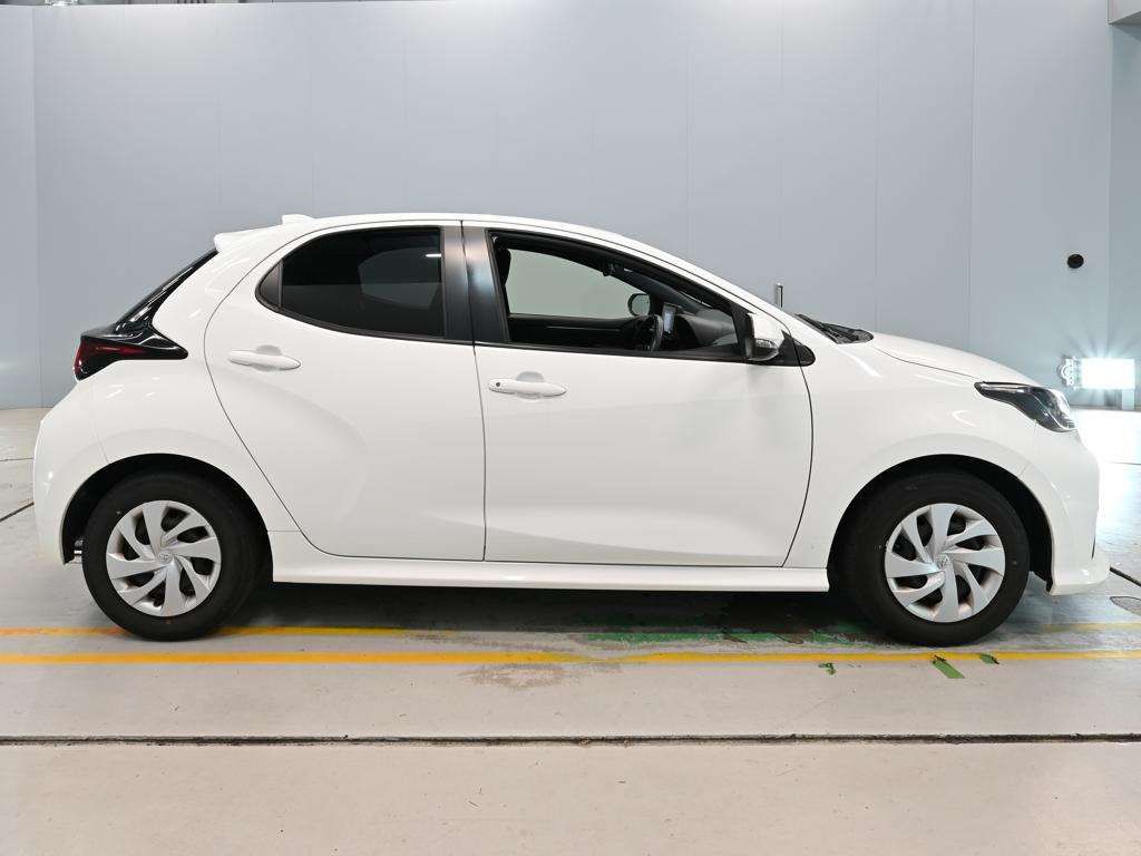 2021 Toyota Yaris X auction photo 3