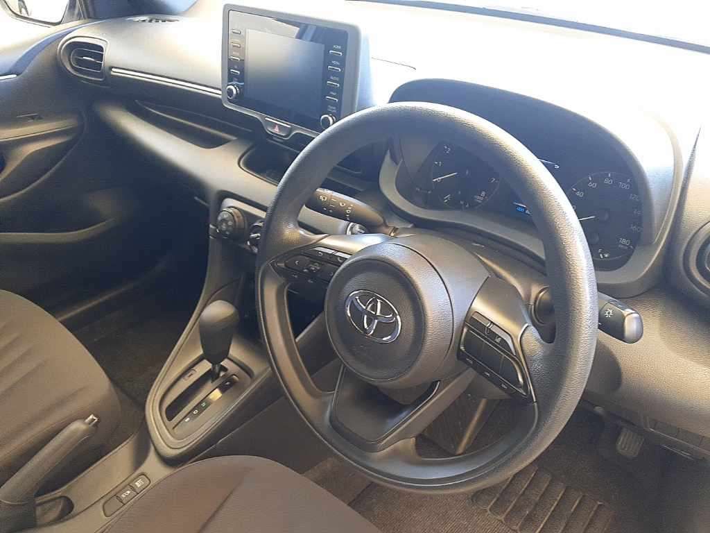 2021 Toyota Yaris X auction photo 9