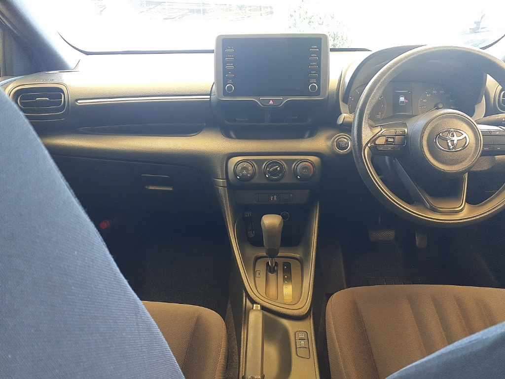 2021 Toyota Yaris X auction photo 11