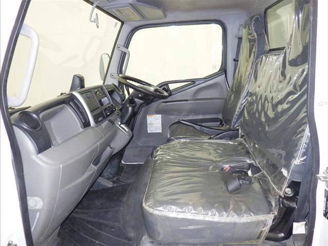 2018 Mitsubishi Fuso Canter dump auction photo 8