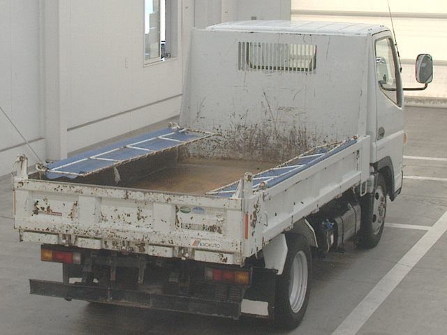 2018 Mitsubishi Fuso Canter dump auction photo 2