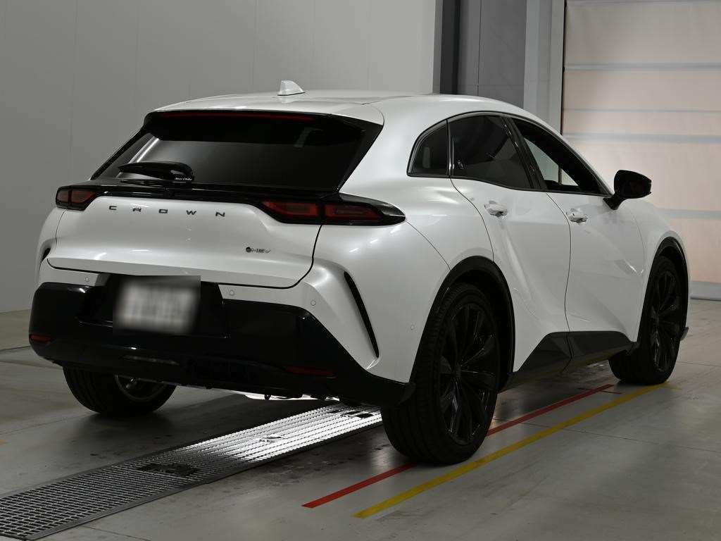 2024 Toyota Crown Sport Z 4WD auction photo 2