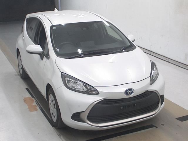 2021 Toyota Aqua G Japan auction vehicle
