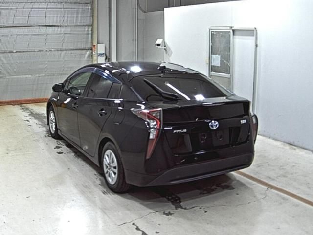 2018 Toyota Prius Sセーフティプラス auction photo 2