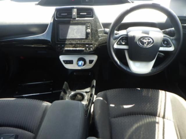 2018 Toyota Prius Sセーフティプラス auction photo 3