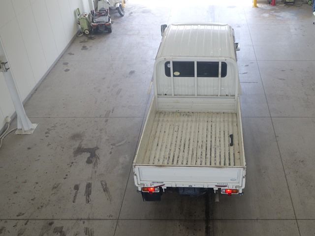 2017 Toyota Dyna Wキャブ 4WD auction photo 3