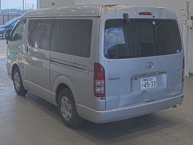 2010 Toyota Hiace ワゴン GL auction photo 2