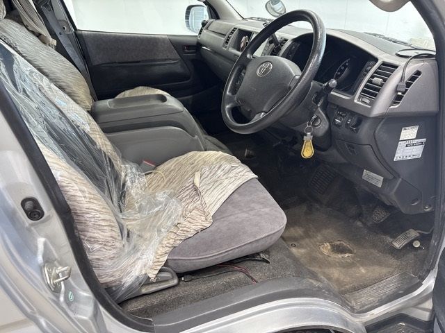 2010 Toyota Hiace ワゴン GL auction photo 8