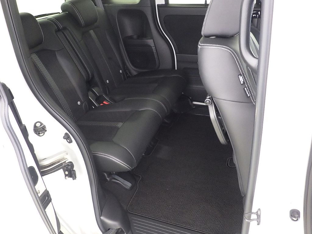 2021 Honda N-BOX 4WD カスタムLターボ auction photo 7