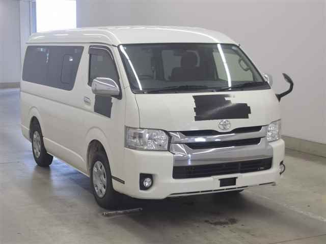 2015 Toyota Hiace GL 10人乗リ Japan auction vehicle
