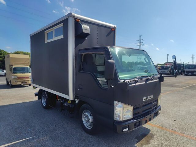 Japan Auction Vehicles 8 2009 Isuzu Elf キッチン auction photo
