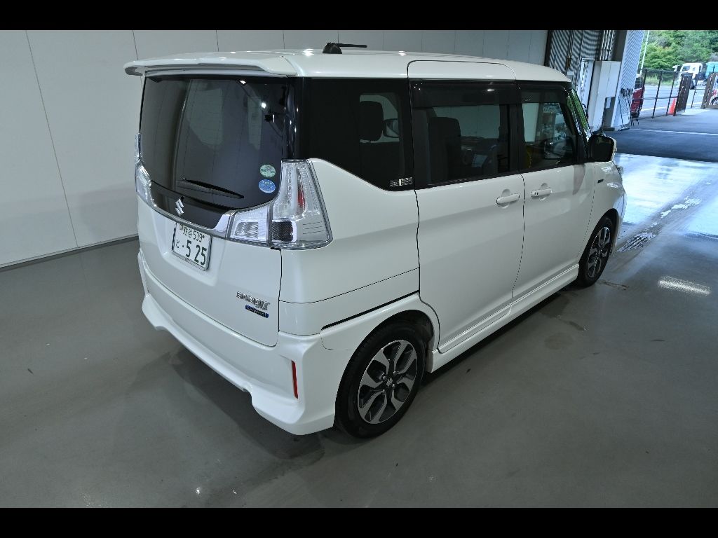 2017 Suzuki ソリオバンディット Hybrid SV auction photo 2