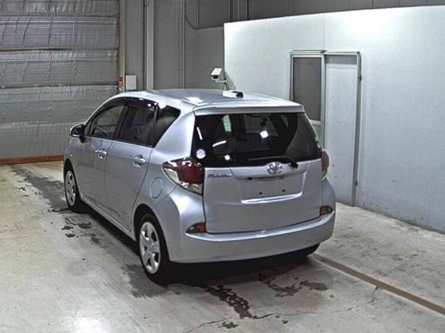 2014 Toyota Ractis G auction photo 2