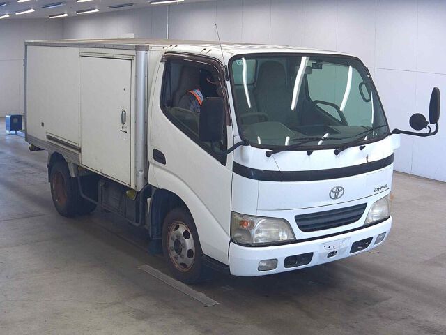 2003 Toyota Dyna Reizo Reito Japan auction vehicle