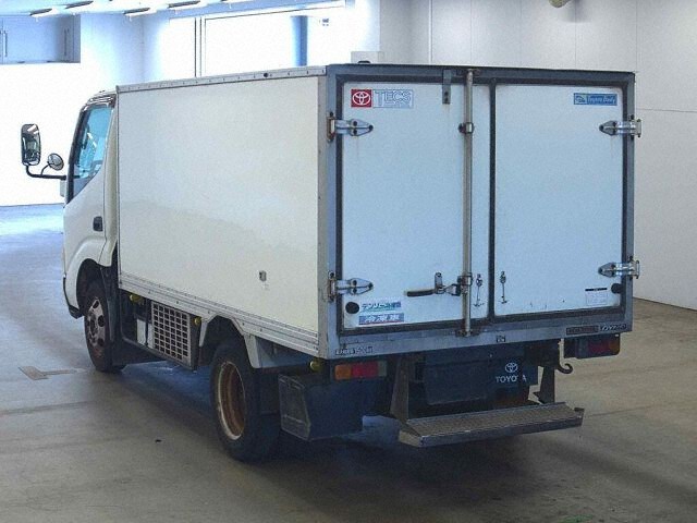 2003 Toyota Dyna Reizo Reito auction photo 2