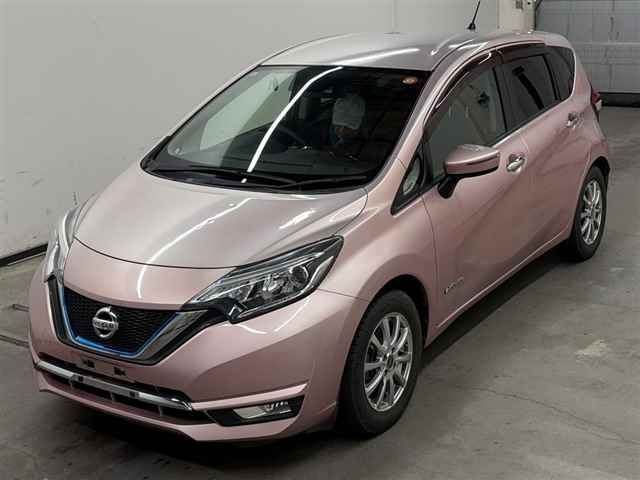 2017 Nissan ノートeパワー eパワーメダリスト auction photo 4