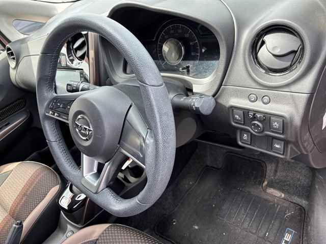 2017 Nissan ノートeパワー eパワーメダリスト auction photo 3
