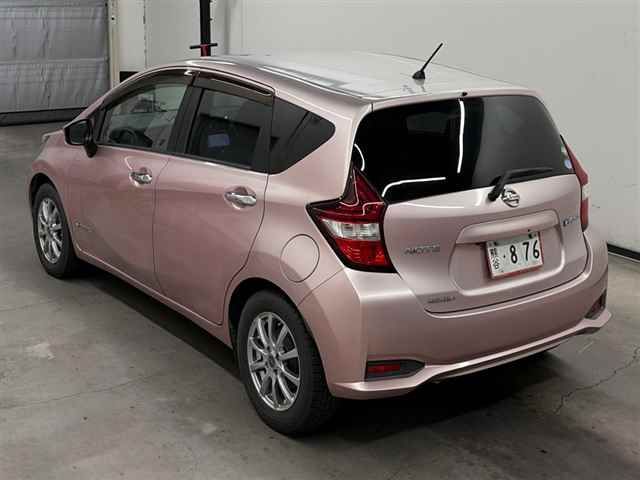 2017 Nissan ノートeパワー eパワーメダリスト auction photo 2