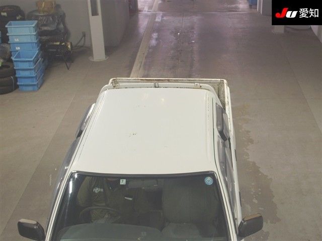 1996 Toyota Hilux SR W-Cab 4WD auction photo 9