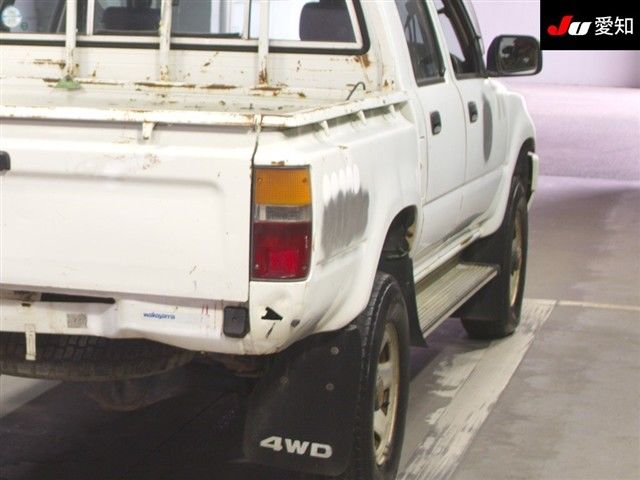1996 Toyota Hilux SR W-Cab 4WD auction photo 8