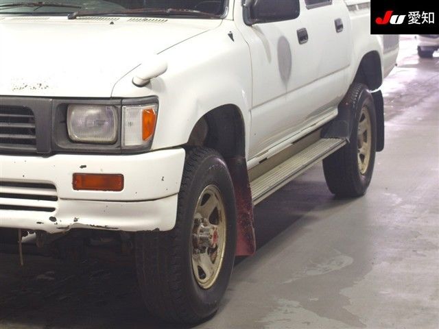 1996 Toyota Hilux SR W-Cab 4WD auction photo 7