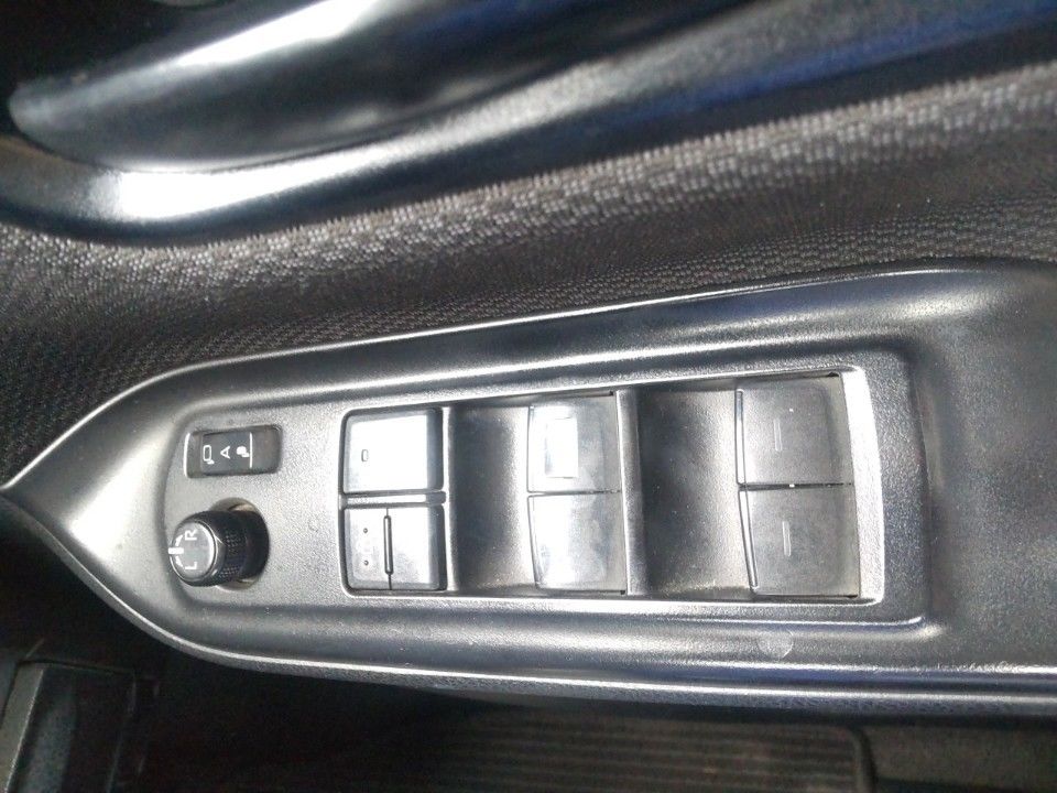 2021 Toyota Noah auction photo 14