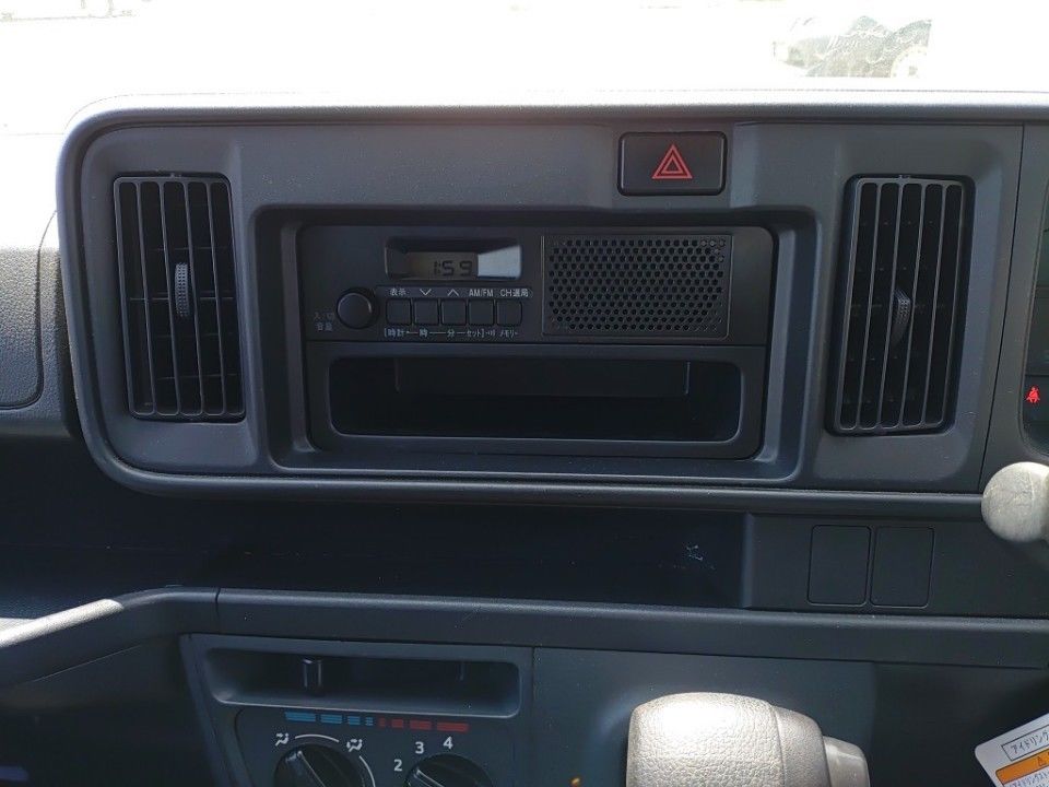 2020 Daihatsu ハイゼット カーゴ auction photo 11