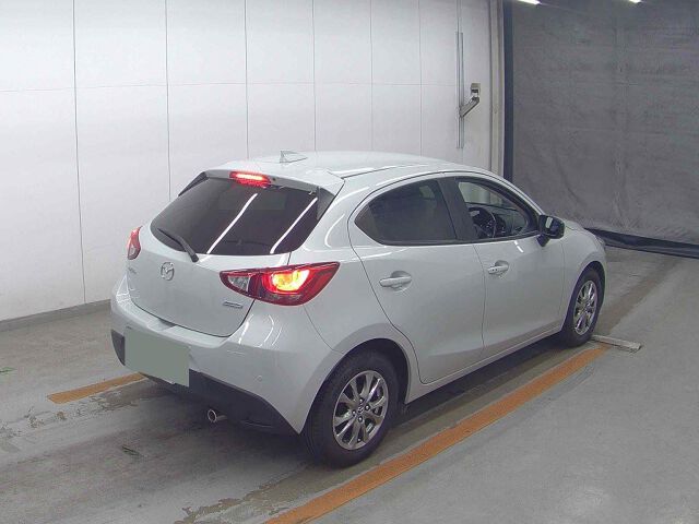 2018 Mazda Demio 15Sノブルクリムゾン auction photo 5