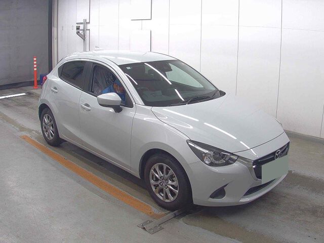 2018 Mazda Demio 15Sノブルクリムゾン Japan auction vehicle