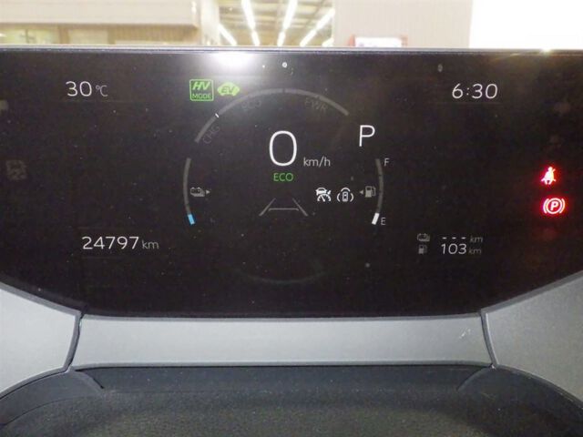 2024 Toyota Prius PHEV Z auction photo 6