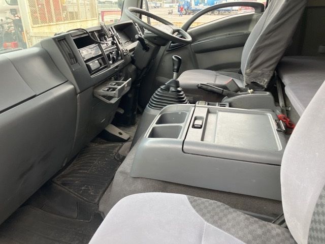 2008 Isuzu Forward アルミウイング auction photo 5