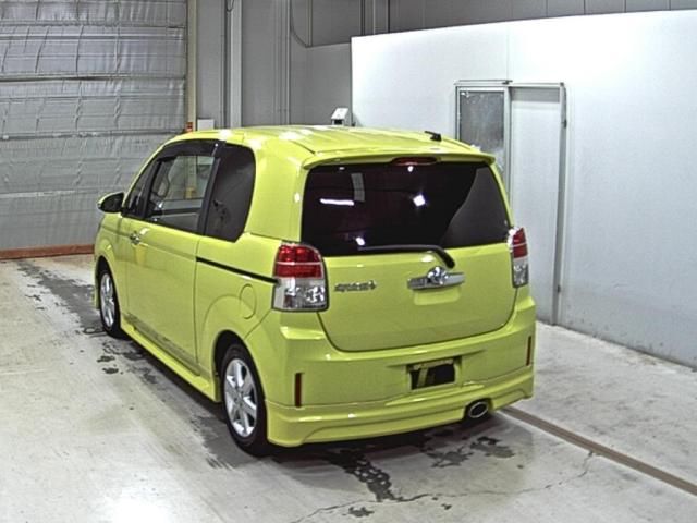 2013 Toyota Spade G モデリスタエアロ auction photo 2