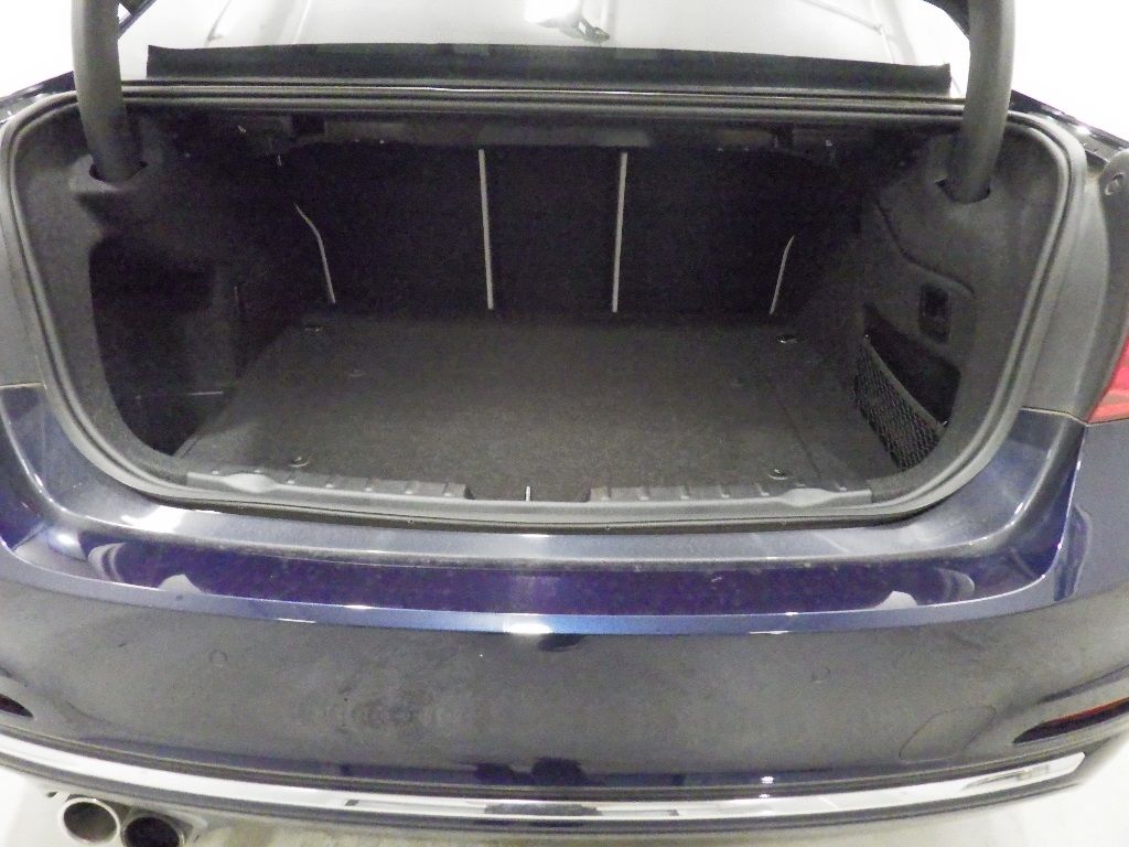 2017 BMW 3 Series 330e Luxury iPerformance auction photo 8