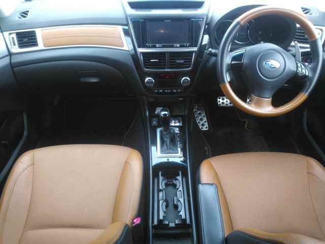 2016 Subaru エクシーガクロスオーバー7 2.5i EyeSight auction photo 8