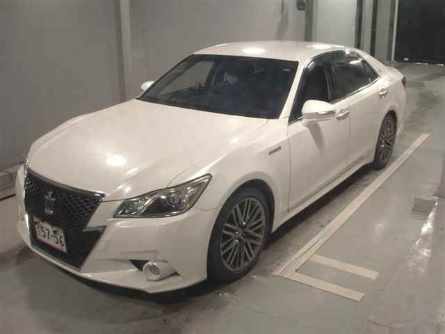 2013 Toyota Crown Hybrid Athlete S auction photo 4