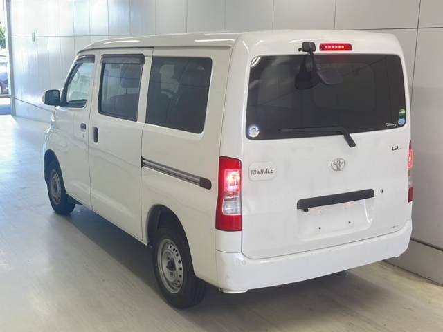 2021 Toyota TownAce Van GL auction photo 3