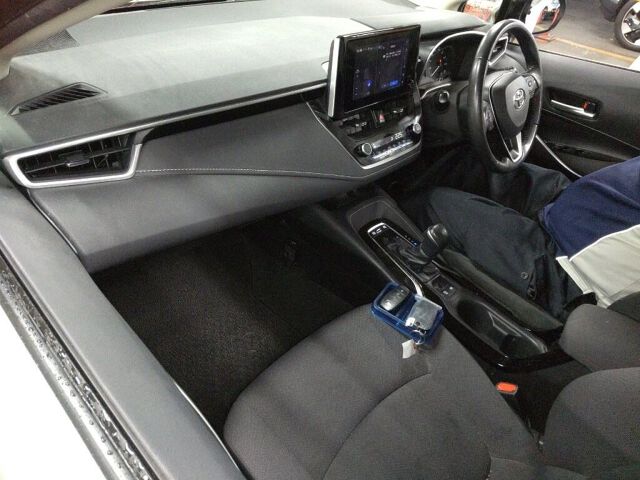 2022 Toyota Corolla ハイブリッドG auction photo 3