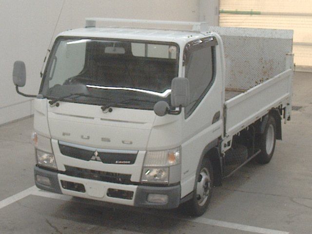 2017 Mitsubishi Fuso Canter Flatbed Japan auction vehicle