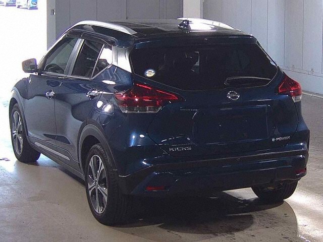 2021 Nissan Kicks X auction photo 2