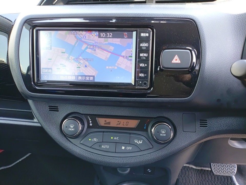 2019 Toyota Vitz auction photo 11