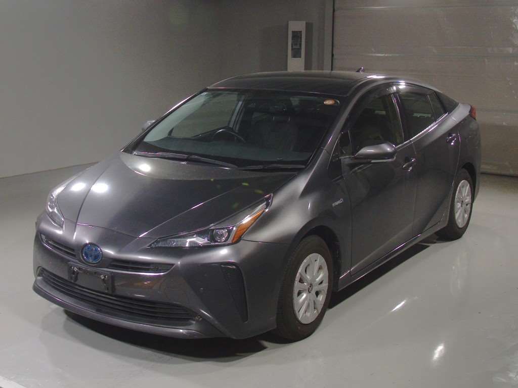 2019 Toyota Prius S Japan auction vehicle
